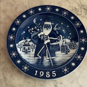 Dansk 1985 Christmas plate.